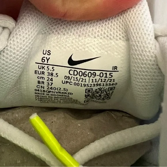 ✔️NIB✔️ NIKE Air Max Plus Retro Air Max Logo GS - Picture 9 of 12